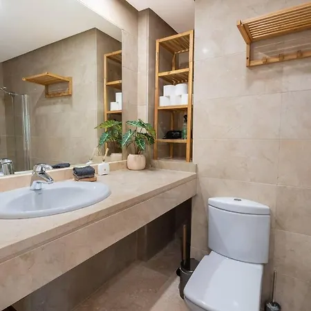 Апартаменты Luxury 3br Puerto Banus, Pool, Garden, Walk To Marina & Марбелья
